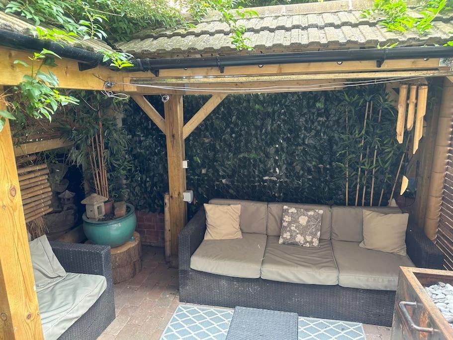 Quirky Town Centre Hideaway Villa Leamington Spa Exterior photo